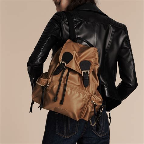 Burberry The Medium Rucksack in Technical Nylon 